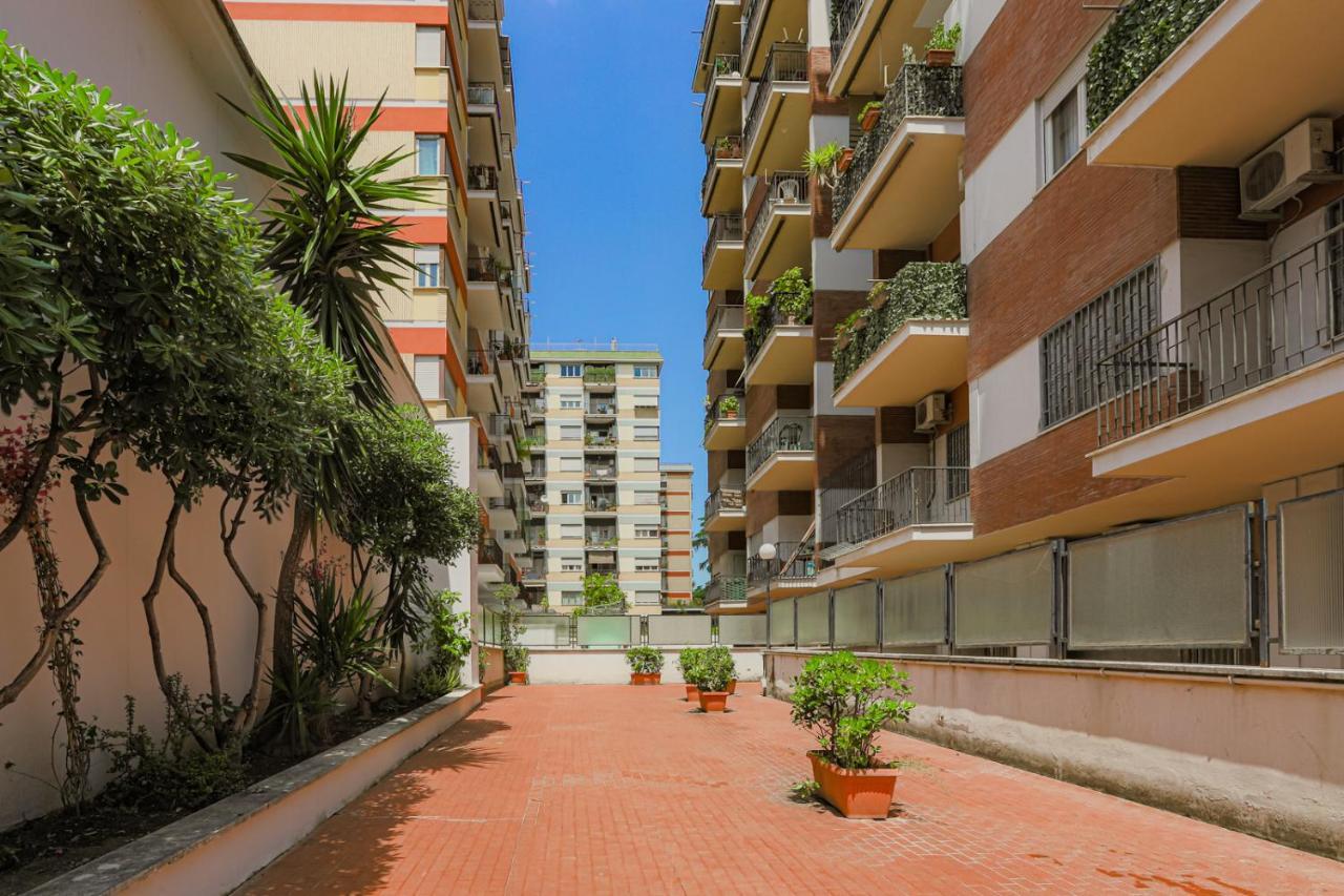 Tiburtina Flam Guest House Roma Esterno foto